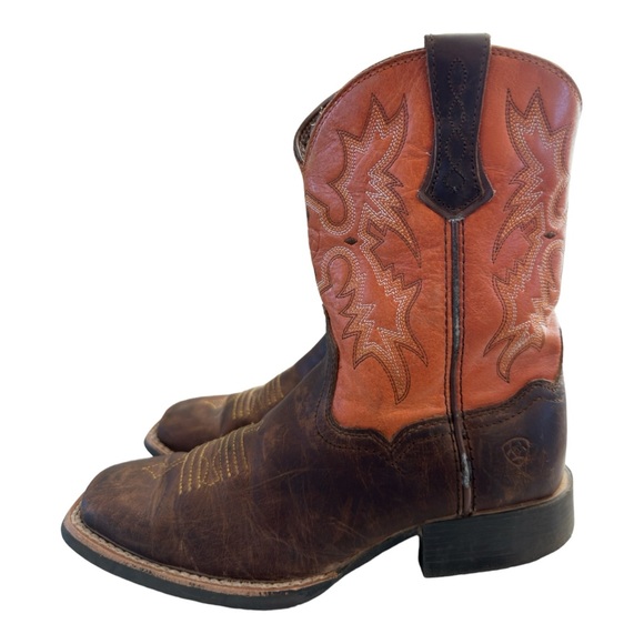 Ariat Tombstone Western Kids Boots Size 2.5 Powder Brown - Picture 2 of 9